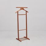 1216 7505 VALET STAND